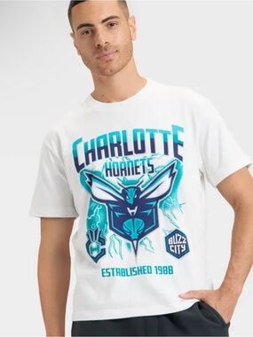 NEW- Original Use Charlotte Hornets Short Sleeve T-Shirt
